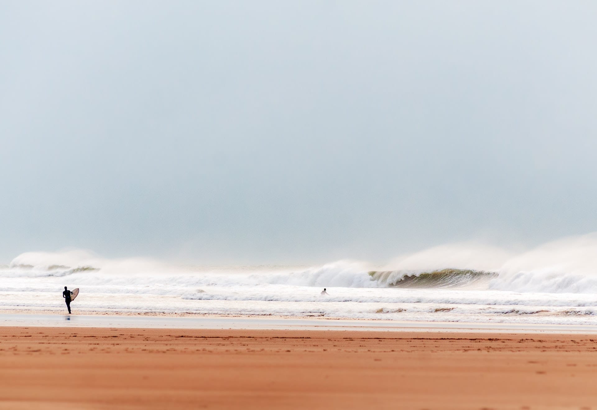 Croyde Bay Beach with waves in the background