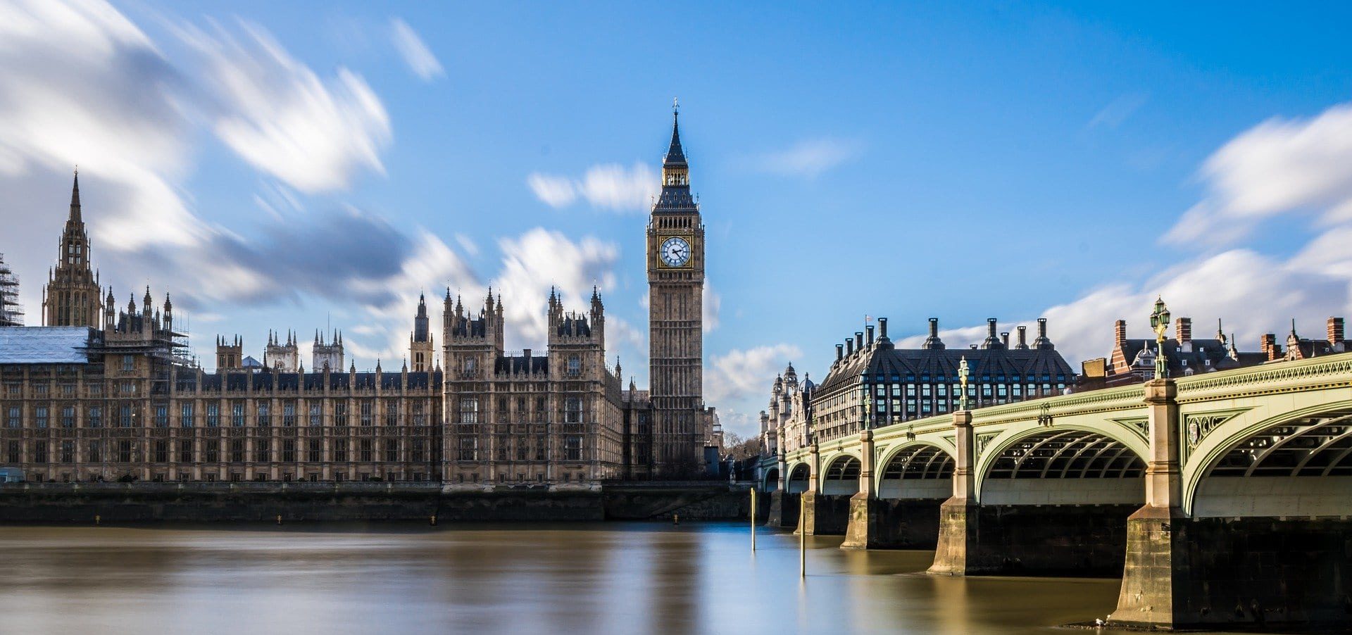 Westminster on the thames path hike