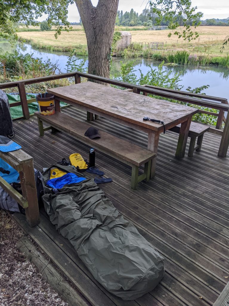 First night wild camping on my journey journey paddle boarding the thames